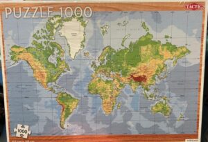 Embarquez pour une aventure mondiale : puzzle de carte du monde Tactics de 1000 XNUMX pièces